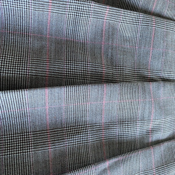 Pleated mini skirt - Picture 1 of 3